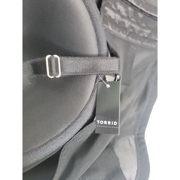 Torrid XO Plunge Push Up Longline Straight Back Bra 46D Pleather Black NEW - Picture 8 of 8